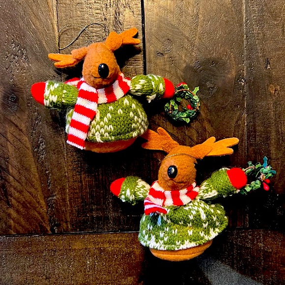 NWOT - weighted reindeer ornaments with adorable knit sweater and scarf Set of 2 - Picture 1 of 6
